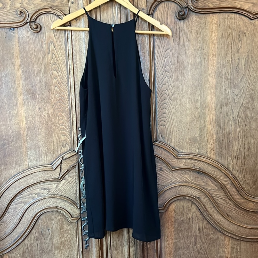 Tyche Black Textured Ribbed Dress - Picture 5 of 6